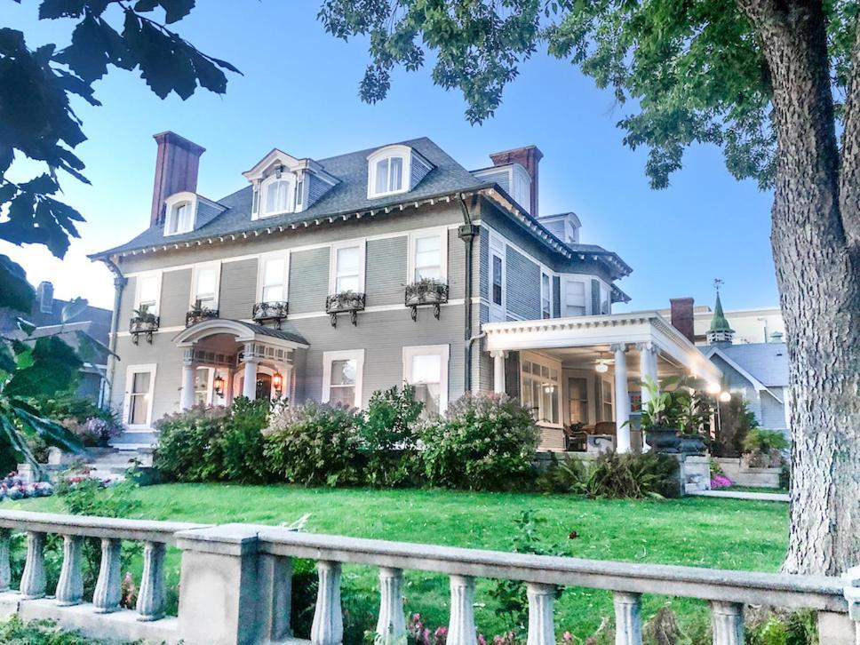 300 Clifton Bed & Breakfast Minneapolis Exterior photo